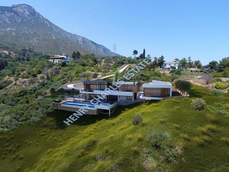 EXQUISITE FIVE BEDROOM VILLA - TURKISH TITLE DEEDS