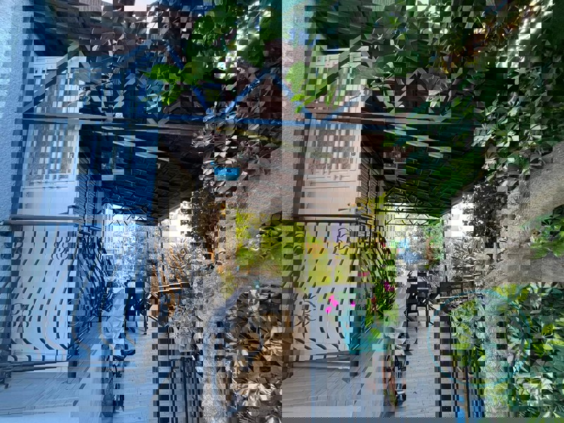 THREE BEDROOM GARDEN APARTMENTS