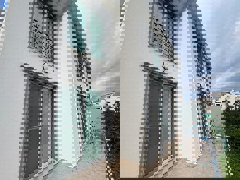 ONE BEDROOM GARDEN APARTMENTS IN LUXURY COMPLEX