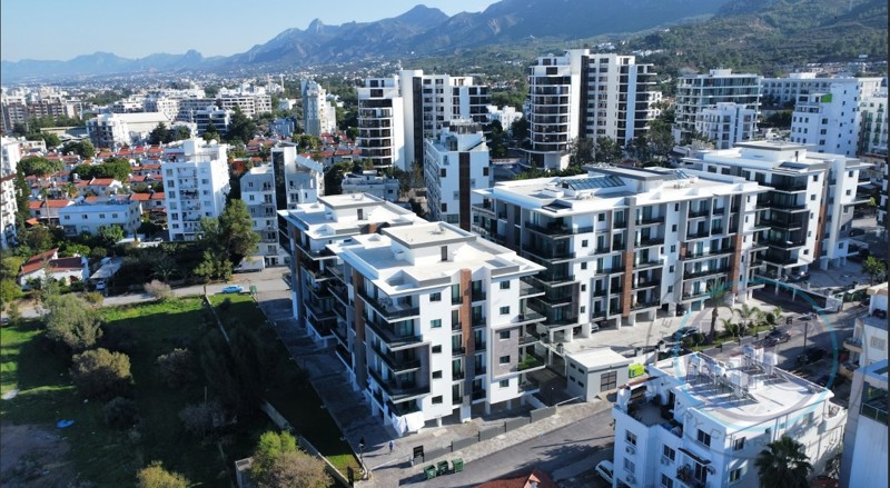 ONE BEDROOM APARTMENT WITH OFFICE PERMIT