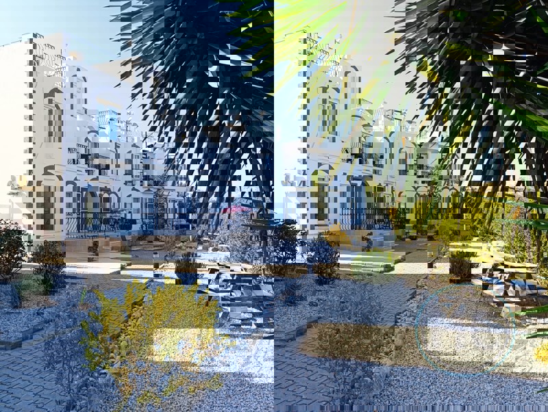 TWO BEDOOM MEDITERRANEAN GARDEN APARTMENT