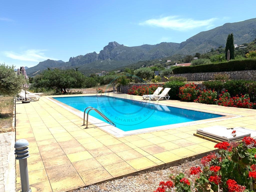 2 BEDROOM APARTMENT FOR SALE IN A COMPLEX WITH SWIMMING POOL