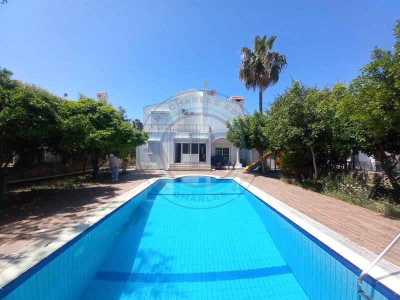 EXCLUSIVE VILLA WITH POOL FOR SALE IN BELLAPAIS