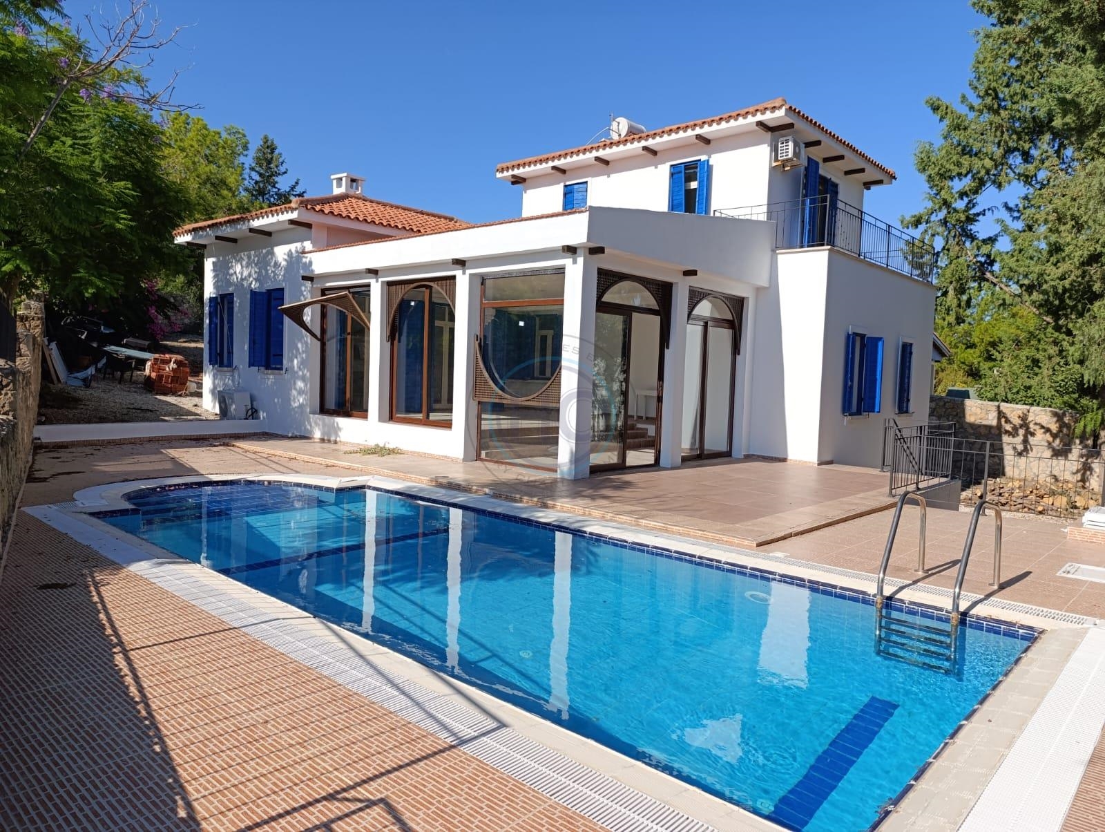 THREE BEDROOM MEDITERRANEAN VILLA  FOR RENT