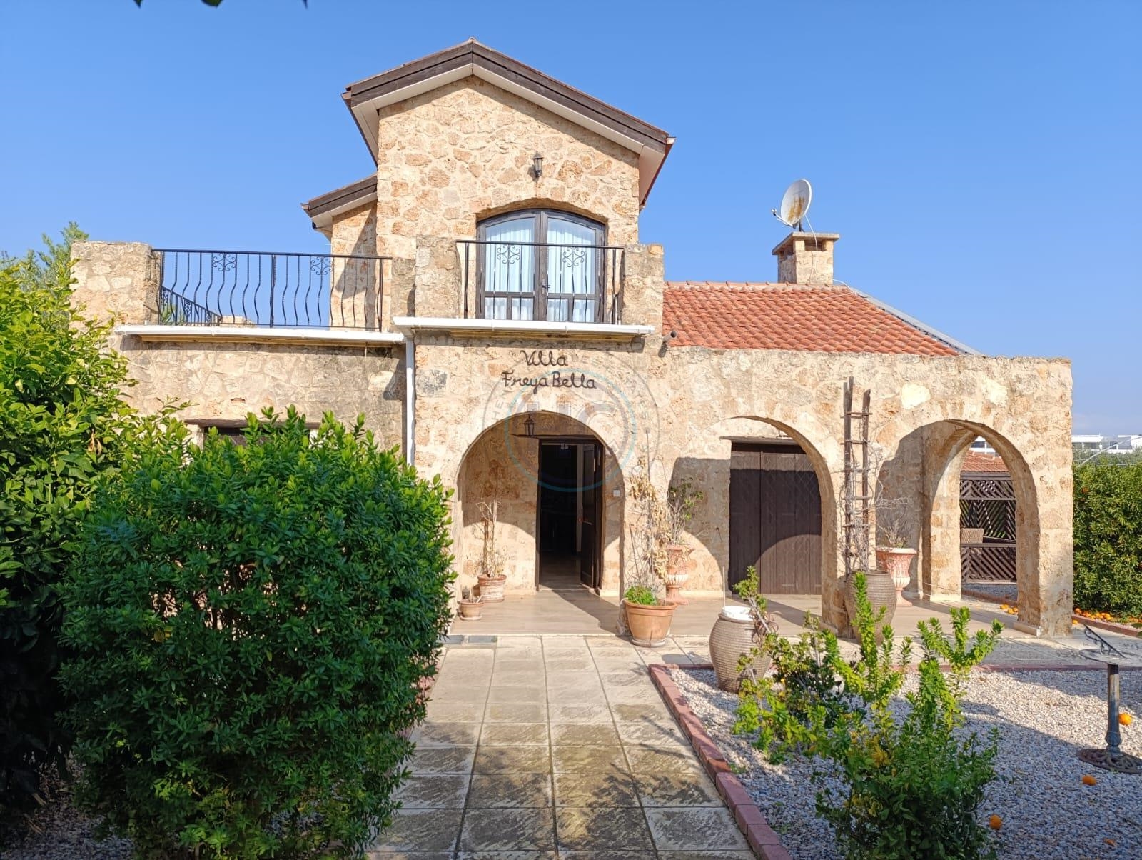 THREE BEDROOM LUXURY FURNISHED STONE VILLA