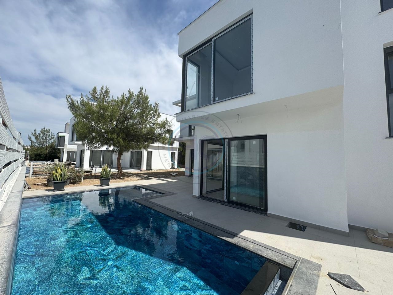 LUXURY 3 BEDROOM VILLAS IN EDREMIT WITH PRIVATE POOL