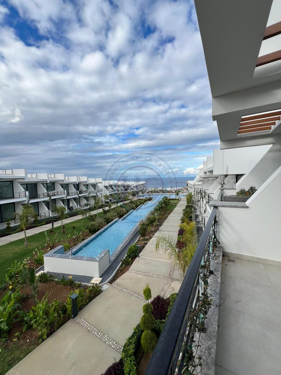 SEAVIEW STUDIO WITH ROOFTOP TERRACE FOR SALE, PEARL ISLAND, ESENTEPE (VAT PAID)