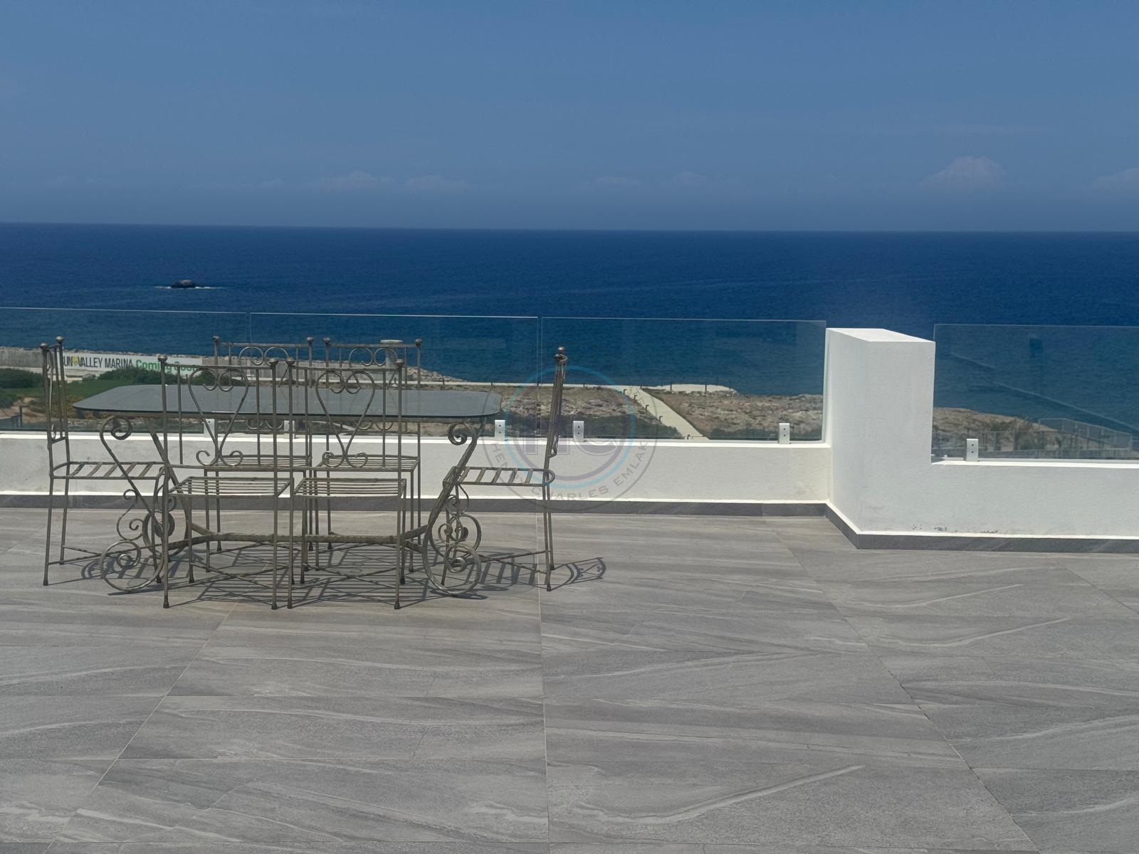 Cove Village – Luxurious Seafront Penthouse