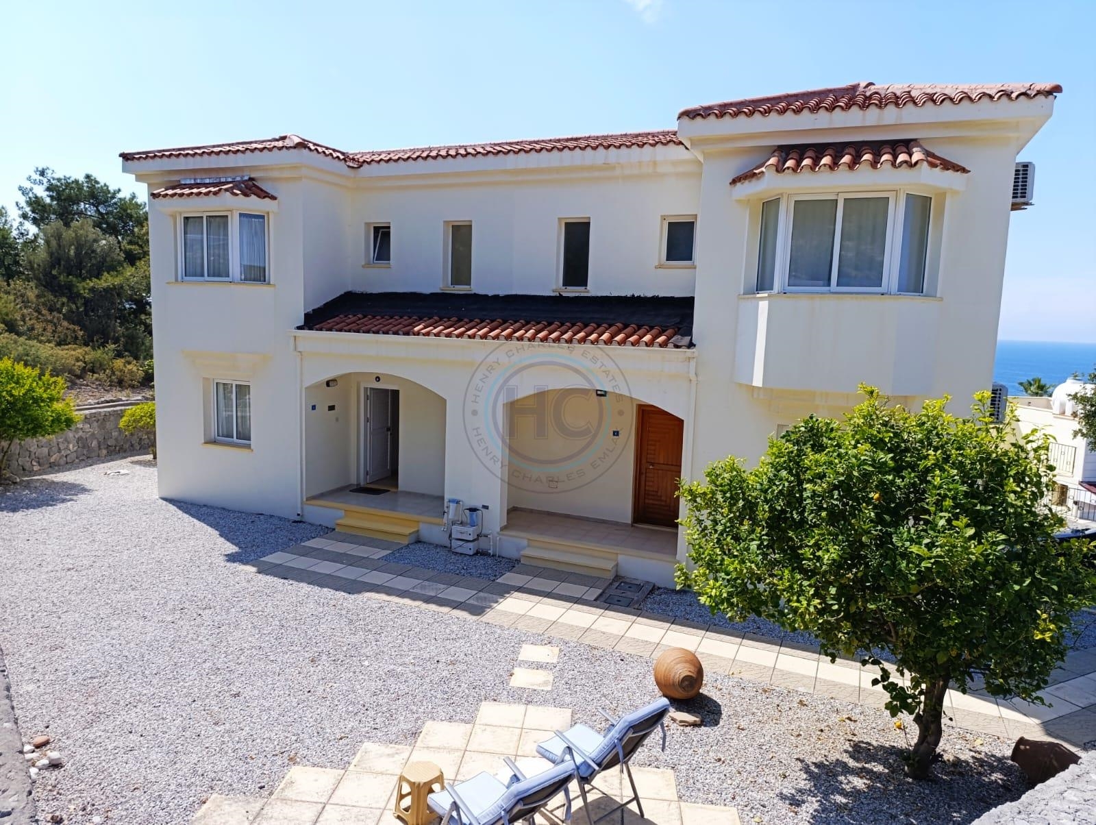 SIX BEDROOM MEDITERRANEAN VILLA (SUPERB SEA VIEWS)