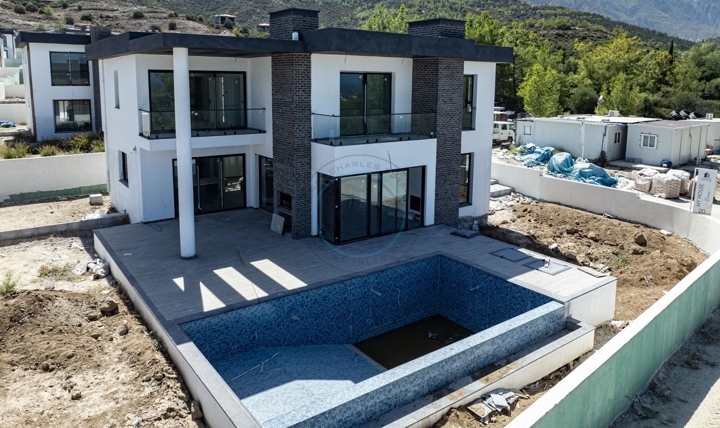 LUXURY FOUR BEDROOM VILLAS TURKISH TITLE DEED 