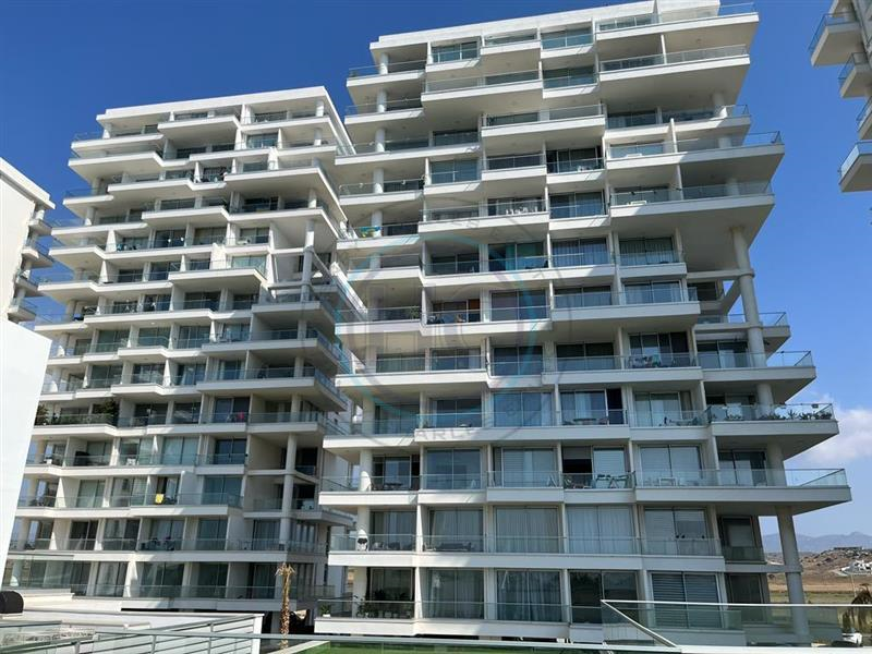 THREE BEDROOM FURNISHED SEAFRONT APARTMENT