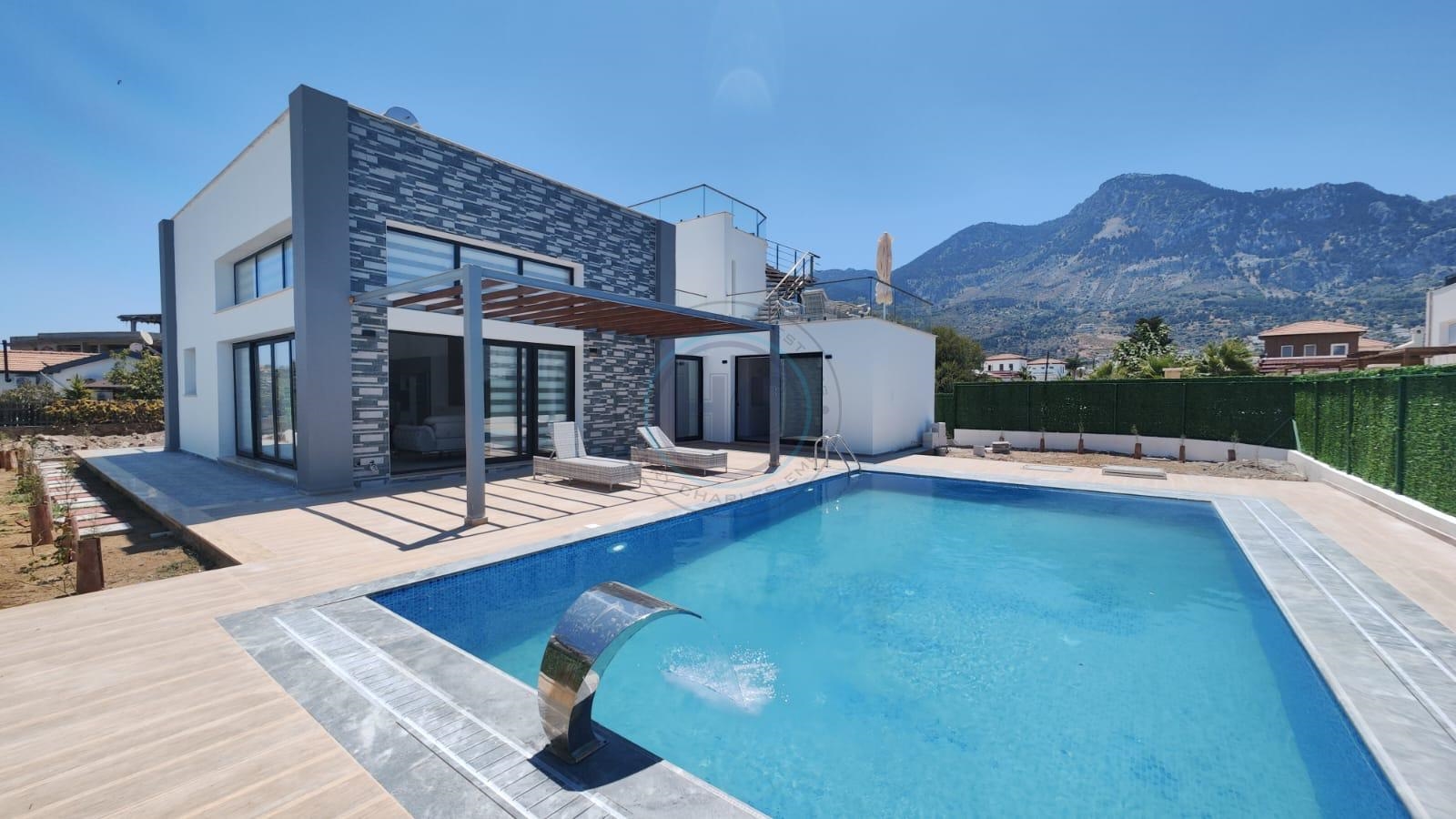 VILLAS FOR SALE IN KARŞIYAKA WITH POOLS, MOUNTAIN AND SEA VIEW