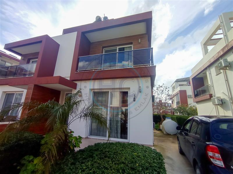 FURNISHED TWO BEDROOM DUPLEX VILLA FOR RENT IN LONG BEACH