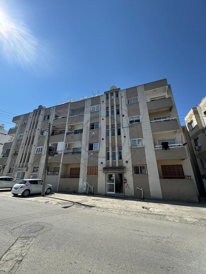 THREE BEDROOM APARTMENT IN ORTAKOY, LEFKOSA
