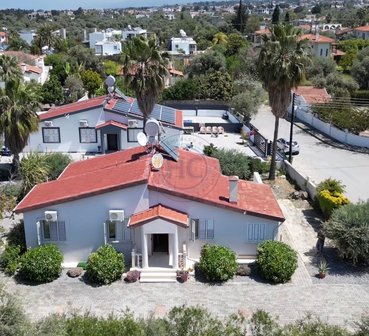 THREE BEDROOM VİLLA HAS A NICE GARDEN CLOSE TO THE MAIN ROAD