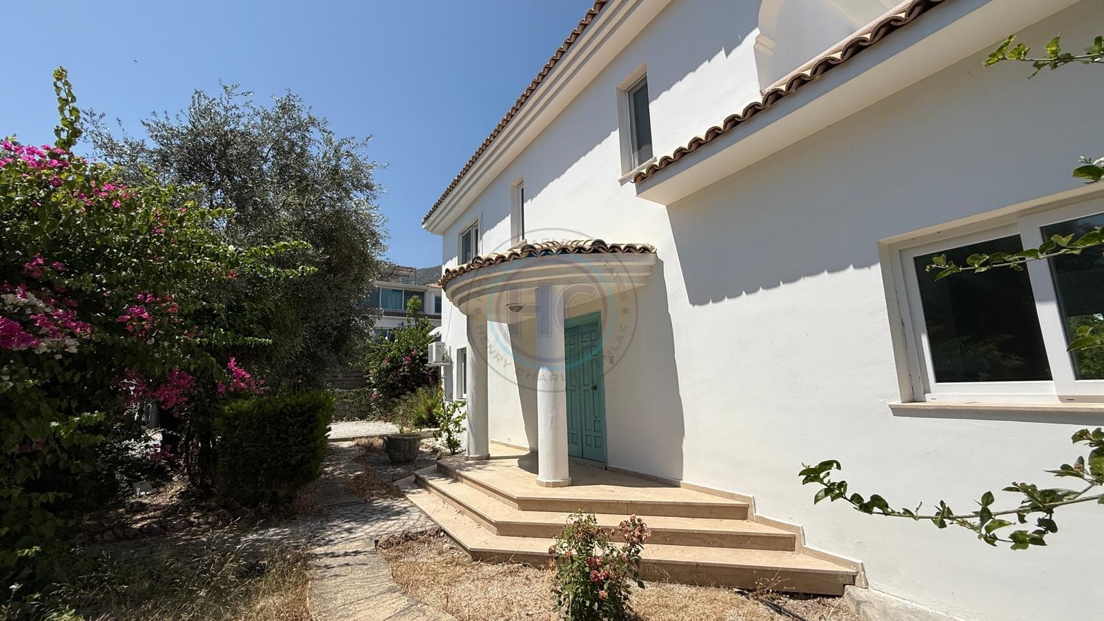 Luxury Villa for Sale with Turkish Title Deeds in Ozanköy, Kyrenia