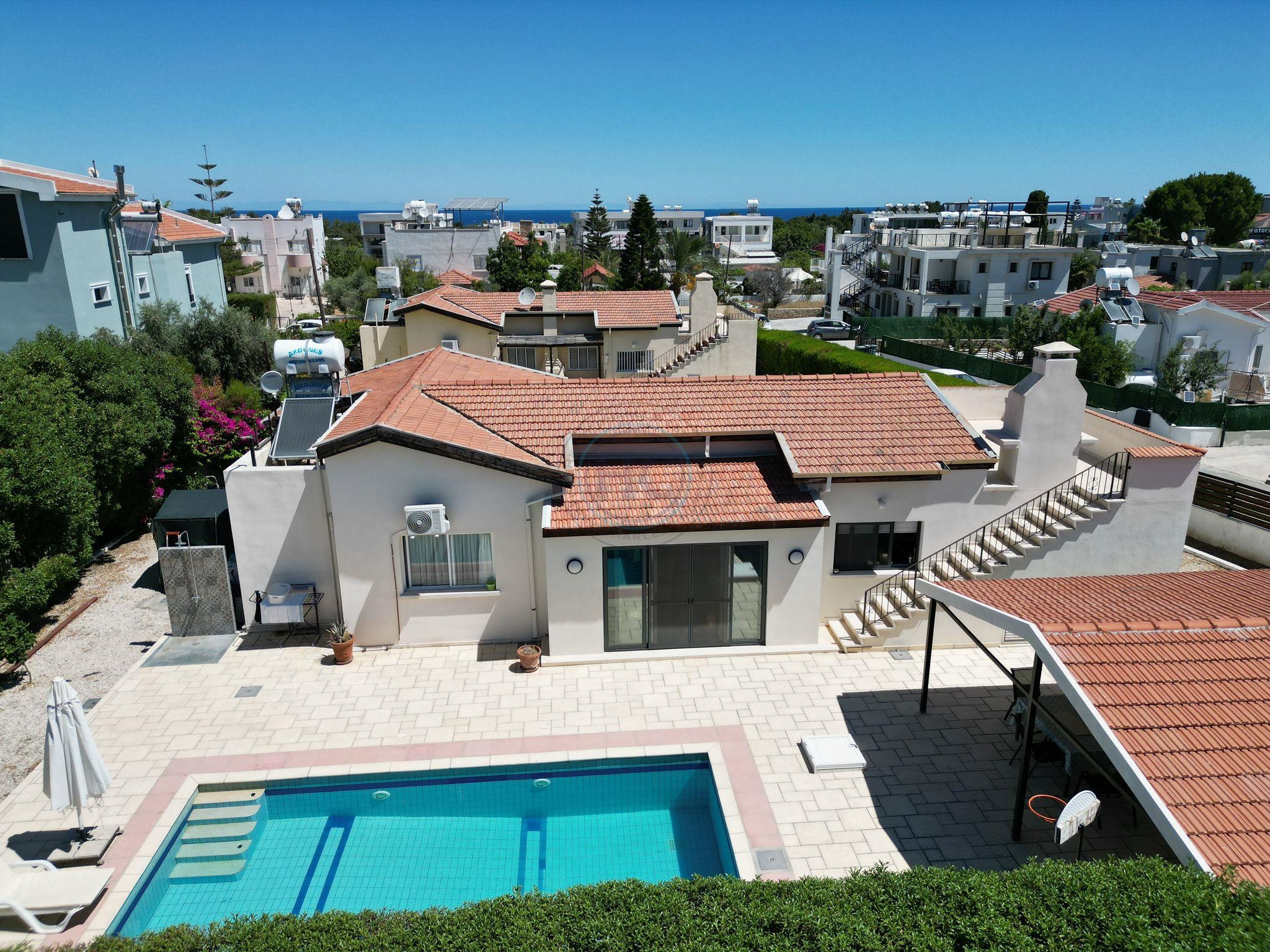FOUR BEDROOM VILLA WITH POOL 
