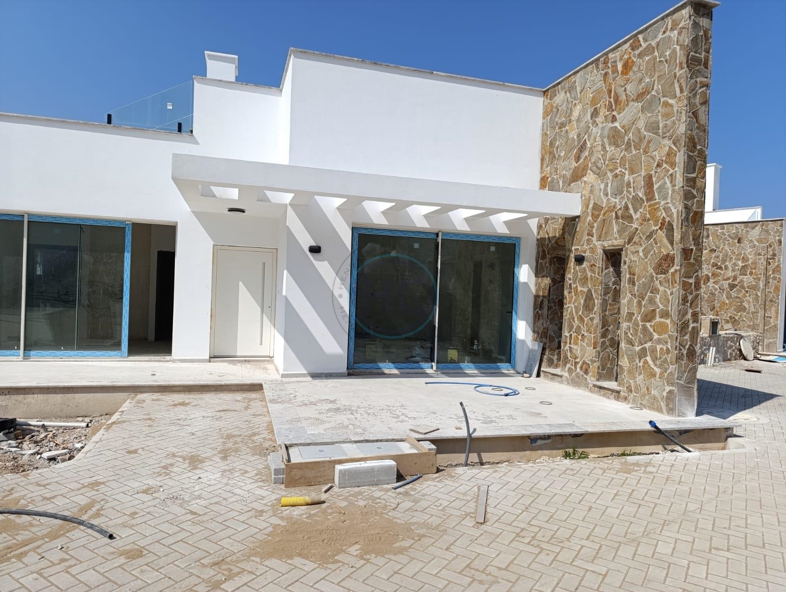 THREE BEDROOM LUXURY FRONTLINE BUNGALOW (3 YEAR PAYMENT PLAN OPTION)