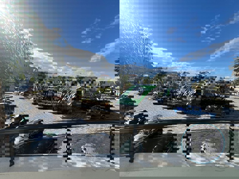 ONE BEDROOM PENTHOUSE APARTMENTS IN A LUXURY COMPLEX